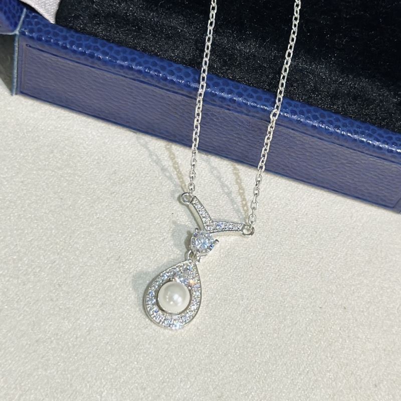 CHAUMET